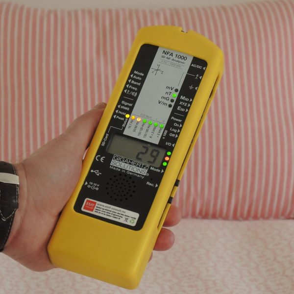 LF 3D-Analysator NFA1000 maling av seng, Mikrobølge og elektromagnetiske felt i hjemmet