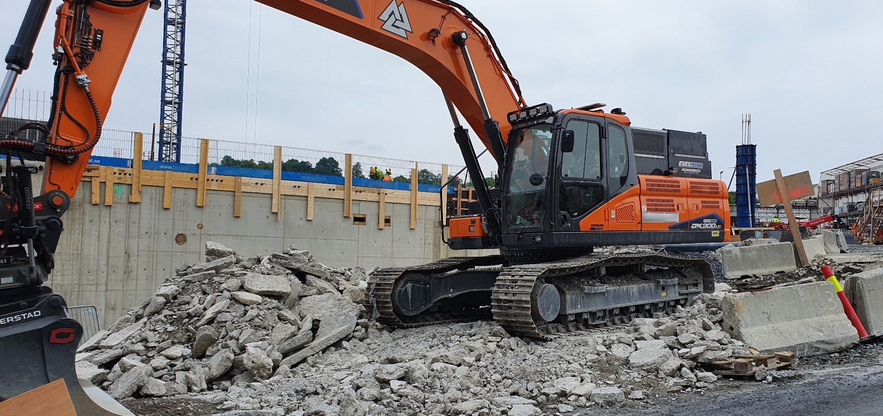 EMF Elektrisk gravemaskin
